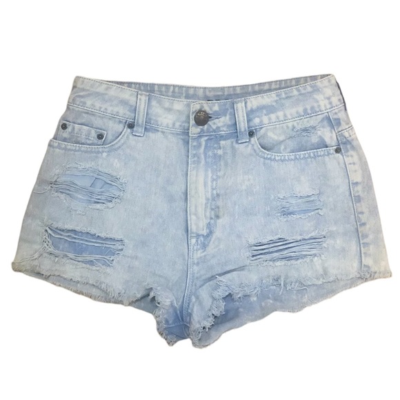 BDG High Rise Dree Cheeky light wash cutoff jean shorts, 26w - Picture 8 of 8